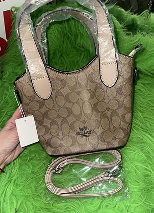 Очень стильная сумочка 👝 coach
