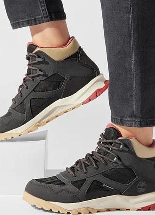 Класні брендові черевики