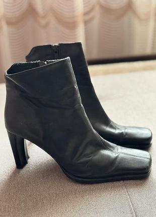 Ботильйони на каблуку