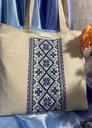 Сумка-шопер прикрашена українською вишивкою
