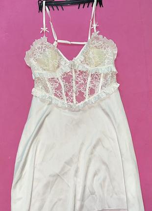 Пенюар з мереживом