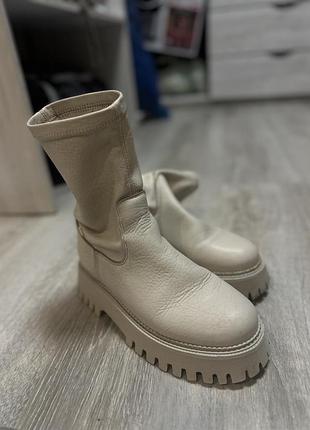 Шкіряні ботинки