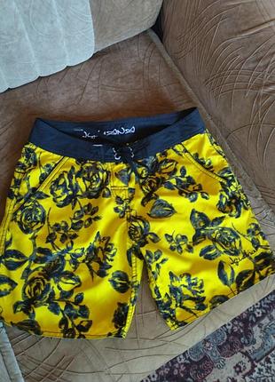Короткі шорти