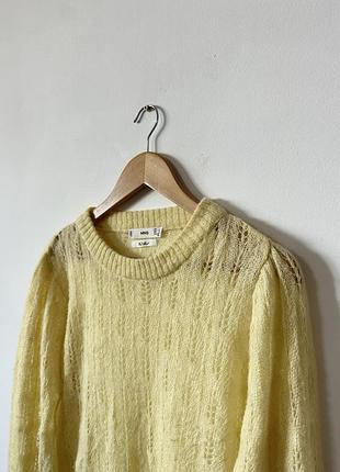 Красивый шерстяной свитер mango🌿