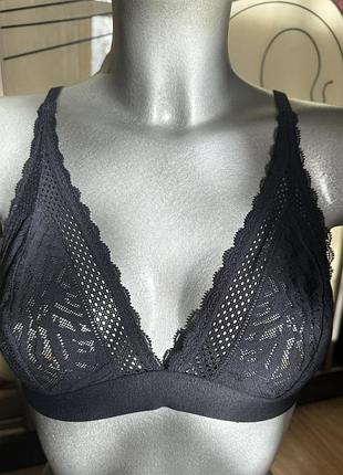 Розкішний, ажурний, бралет, в чорному кольорі, від дорогого бренду: yamamay