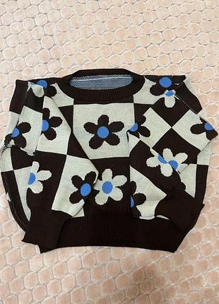 Короткий светр в квіточку