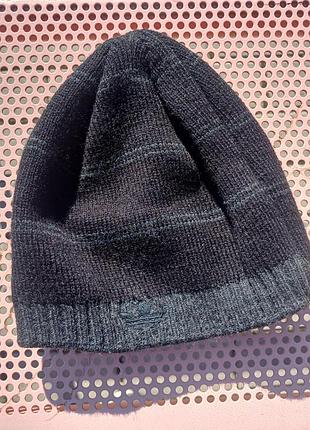 Тепла зимлва шапка на флісі