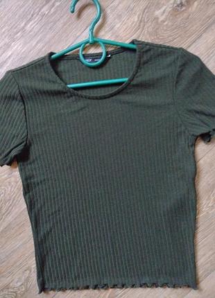 Кофточка, американка, топ,размер указан xs,цвет темно -темно оливковый 
тканина 💯 вискоза, известный бренд 💚