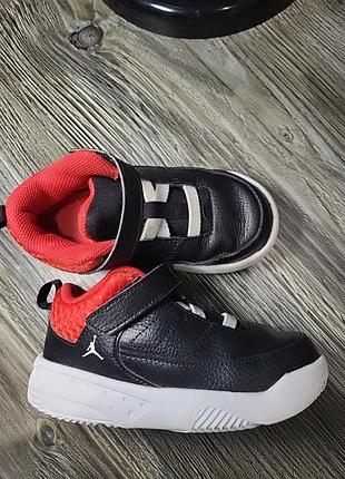Кожаные кроссовки nike jordan