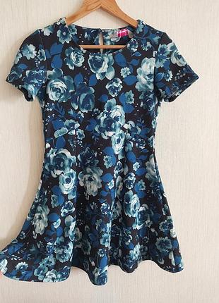 Короткое платье цветочное