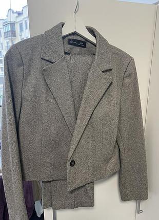 Брючный костюм жіночий