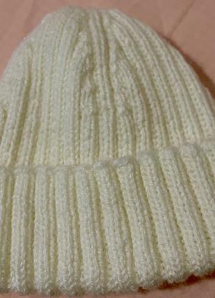 Шапка дитяча в молочному кольорі