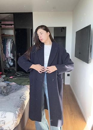 Темно-синє осіннє пальто