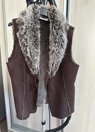 Хутряна жилетка