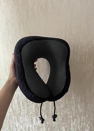 Подушка для шиї з піни , чорний , синій колір у наявності