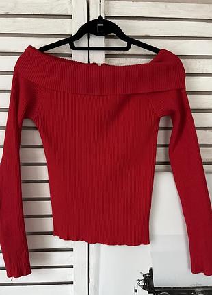 Стильний светрик яскравого кольору