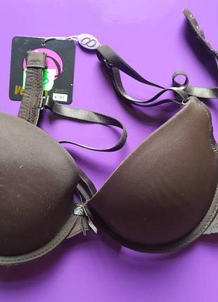 Класичний жіночій бюстгалтер 80в