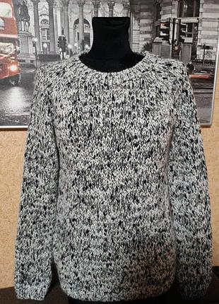 Теплый свитер реглан с шерстяной нитью крупной вязки