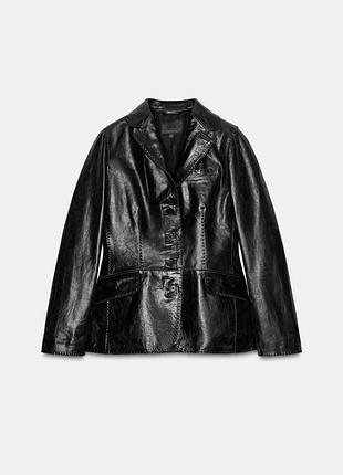 Черная кожаная куртка блейзер