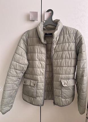 Весняна та осіння куртка