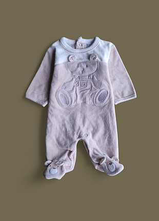 Велюровий чоловічок з ведмедиком на 0–3 міс. 🧸