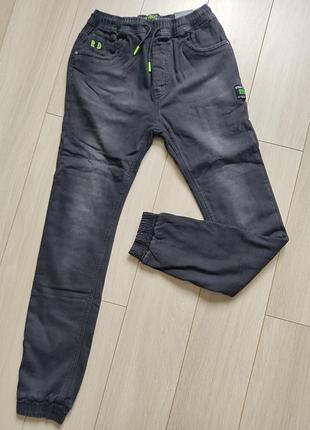 Джинсы для парней на флисе.