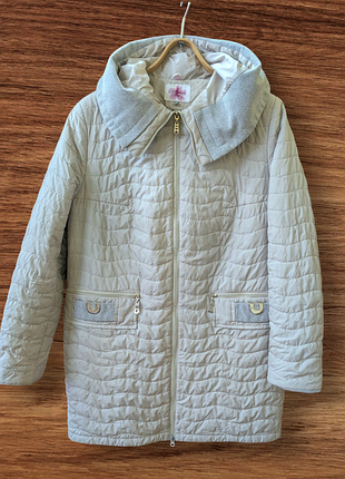 Подовжена осіння куртка