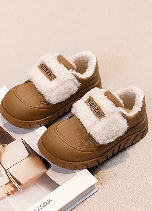 Підліткові утеплені кросівки