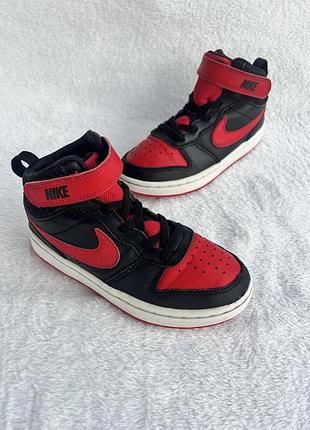 Кросівки фірми nike 29,5 розмір по устілці 19 см