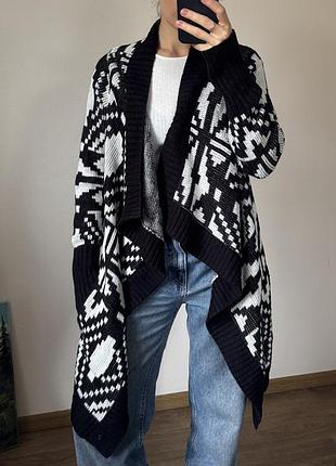 Жіночий чорно-білий кардиган подовжений. жіночий теплий кардиган
