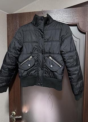 Жіноча куртка ( демісизон)