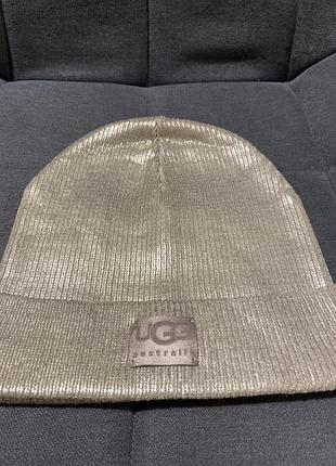 Шапка жіноча хомуты ugg