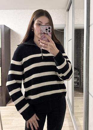 Светр в смужку