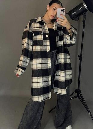 Женская рубашка-оверсайз в клетку