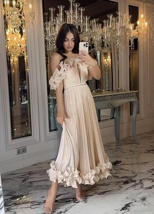 Шикарное,изящное,нарядное,вечернее платье