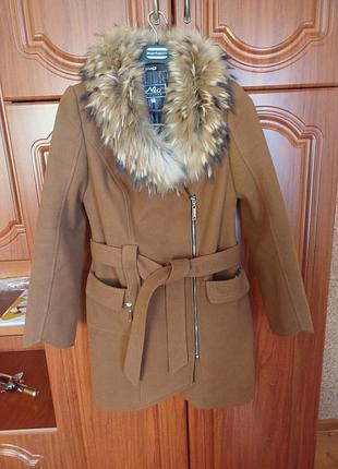 Пальто зимнее с мехом 46 р теплое