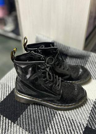 Осінні черевики є легке утеплення