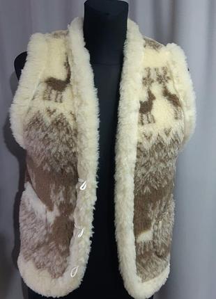 Жилет натуральная овчина олени