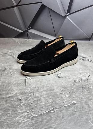 Демісезонні лофери з високоякісної м'якої натуральної замші колір чорний/бежевий