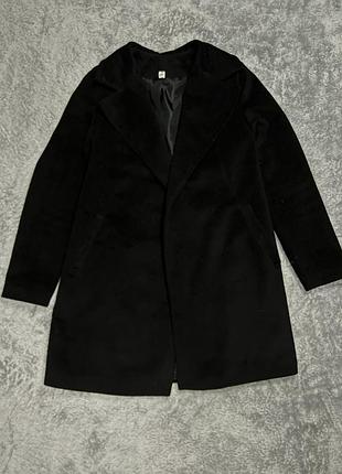 Чорне демісезонне пальто
