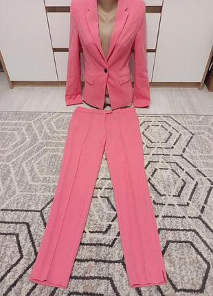 Стильний брючний костюм