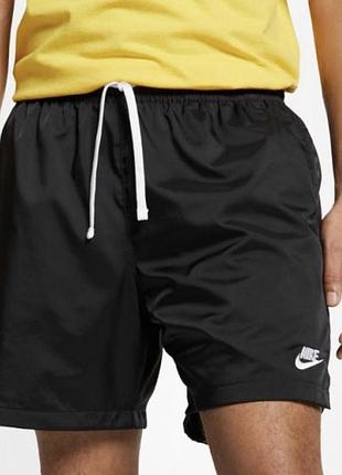 Оригінальні нейлонові шорти nike