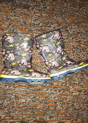 Резиновые сапоги для девочки