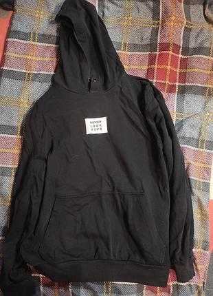 Мужское черное худи с принтом