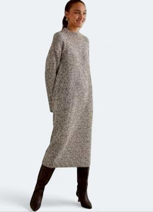 Трикотажна в'язана сукня