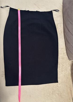 Спідниця чорна пряма ,розмір м