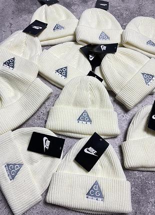 Біла шапка nike acg/ зимня шапка найк ацг/ осіння шапка найк молочна