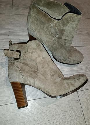 Ботинки женские замшевые