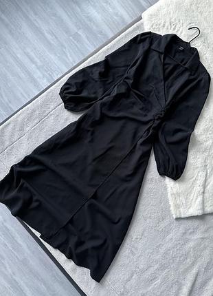 Чорна сукня
