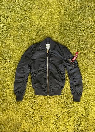 Alpha industries стильна куртка бомбер зі свіжих колекцій
